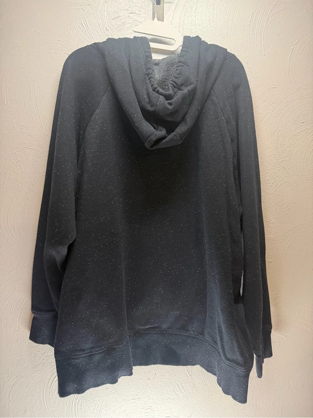 Under Armour women’s Black Hoodie Sweatshirt